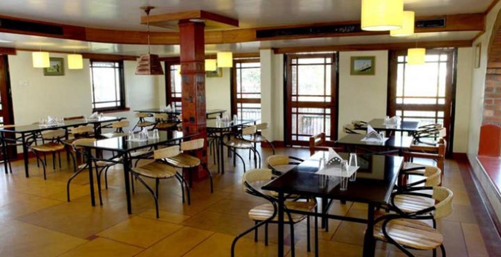 Bth Sarovaram Kochi Bagian luar foto