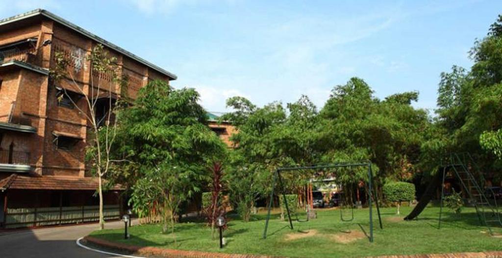 Bth Sarovaram Kochi Bagian luar foto